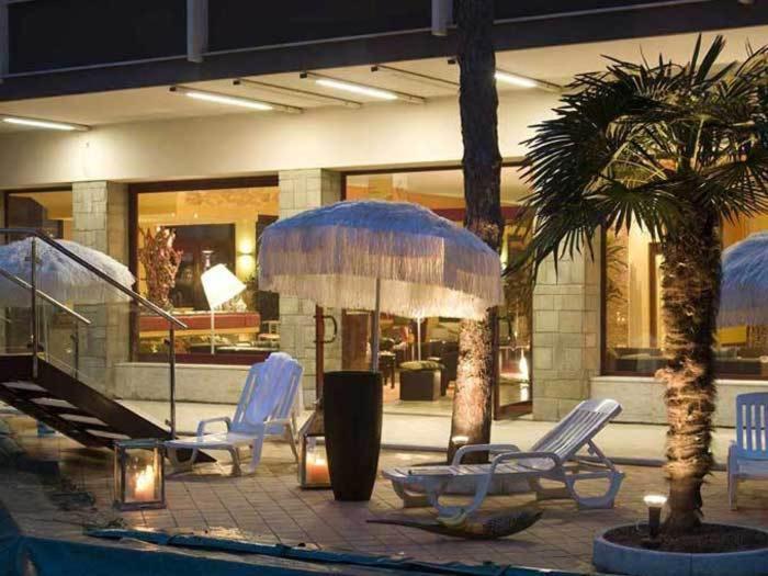 Hotel Corona Milano Marittima Extérieur photo